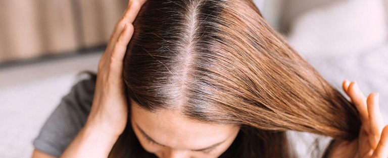 Cheveux blancs : quelles solutions ?